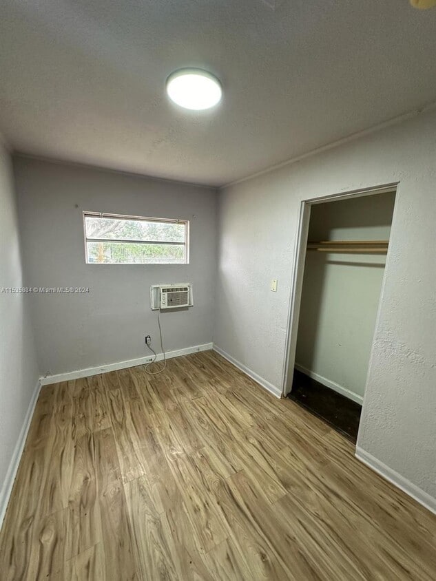 Primary Photo - 400 NW 7th Ct