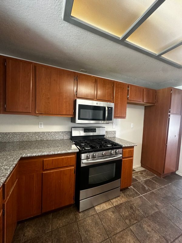 Foto del edificio - 43770 Santa Rosa Cir