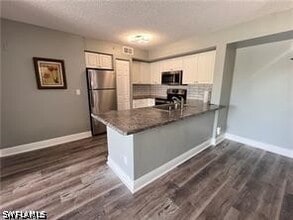 Building Photo - 1240 Wildwood Lakes Blvd