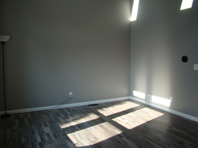 Foto del edificio - 8825 Boxelder Dr