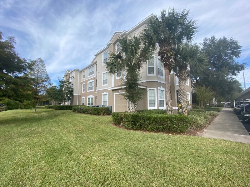 Foto principal - 10550 Baymeadows Rd