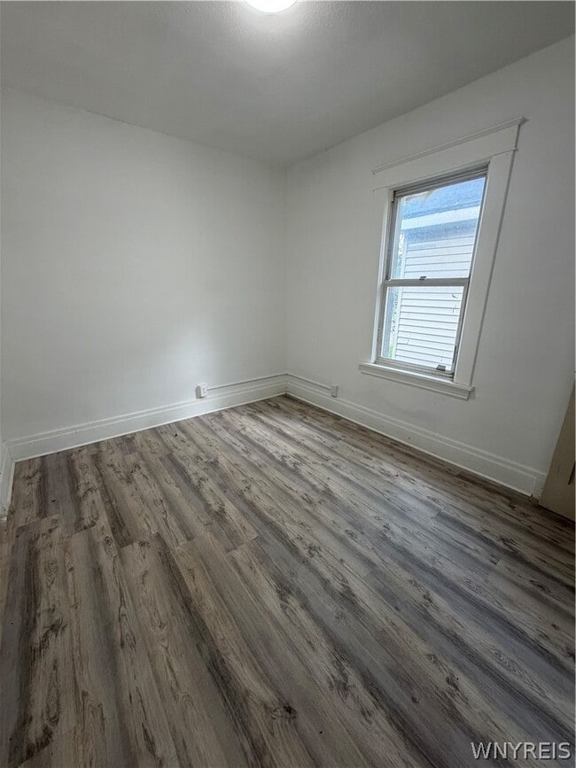 Building Photo - 1533 La Salle Ave