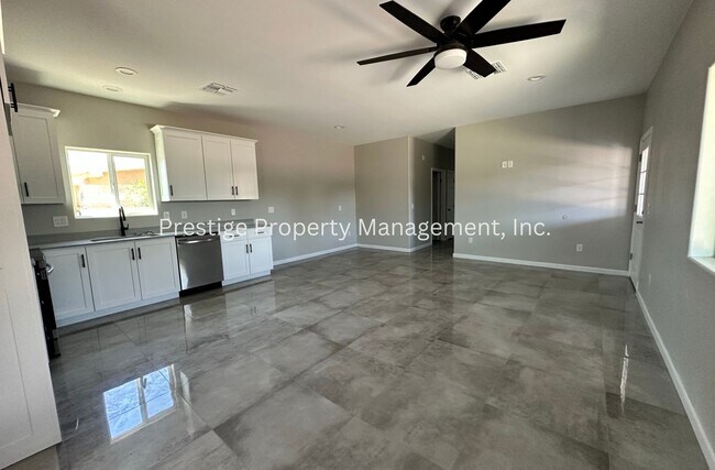 Building Photo - Built in 2022 3/2 Central Home!!!