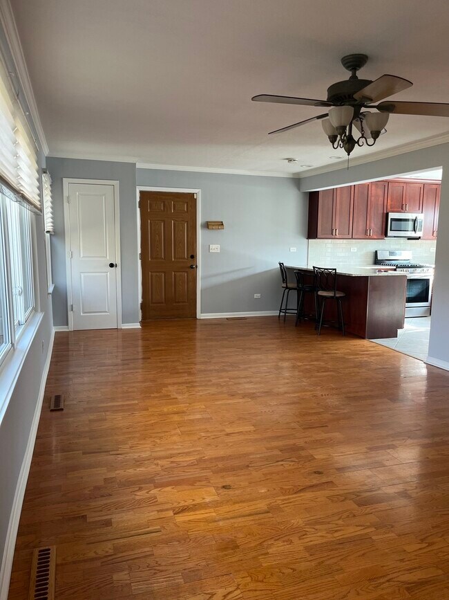 Foto del edificio - 587 Front St