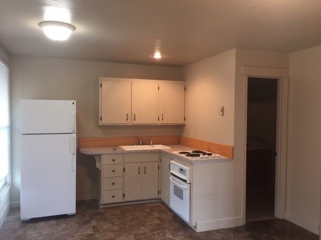 Primary Photo - 1 br, 1 bath Apartment - 2 F st 1-6 2 F St #1