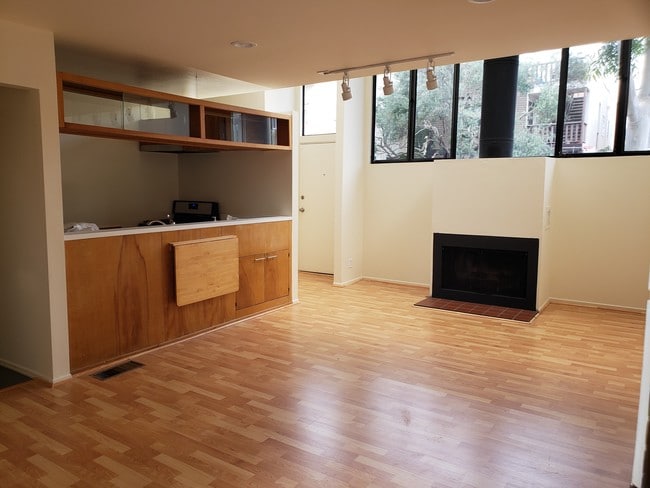 Living room - 37 Brooks Ave