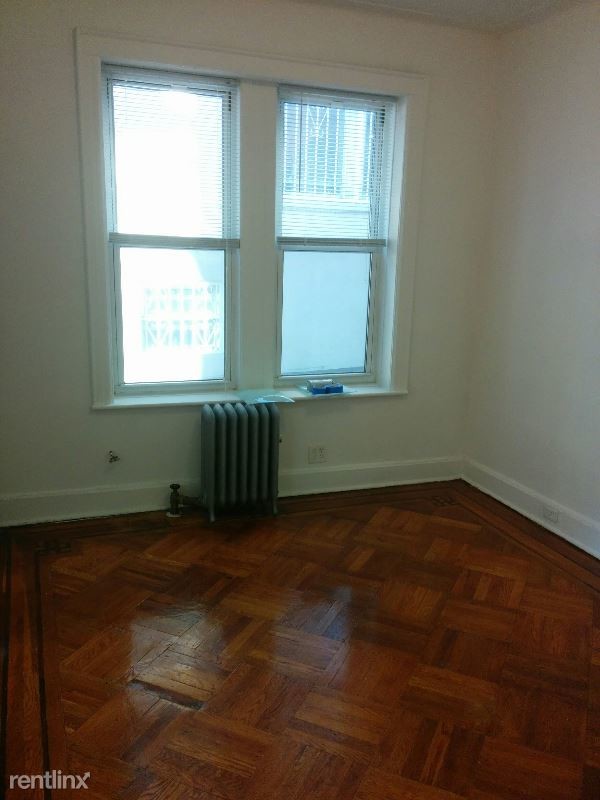 Building Photo - 456 Suydam St