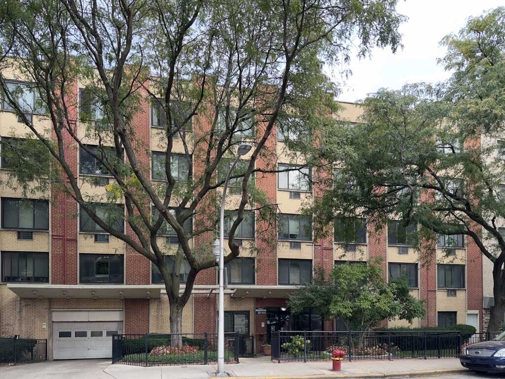 Foto principal - 540 W Roscoe St