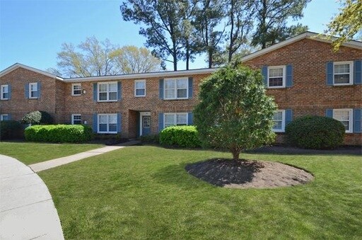 Building Photo - 110 Williamsburg Dr