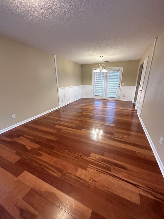 Building Photo - 160 Mills Run Dr