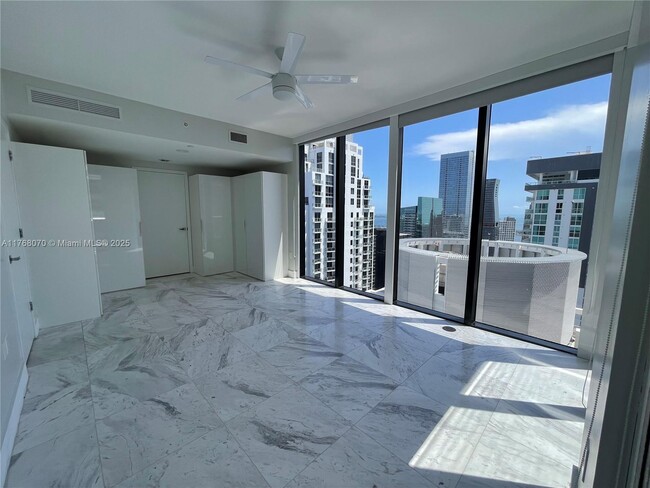 Foto del edificio - 1010 Brickell Ave