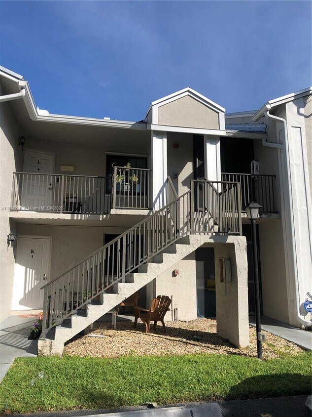 Foto principal - 1000 Constitution Dr