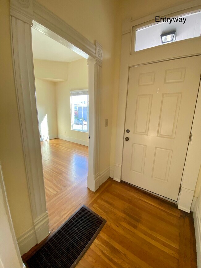 Building Photo - 3821 Opal St