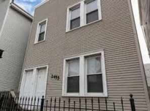 Building Photo - 2455 N Ashland Ave