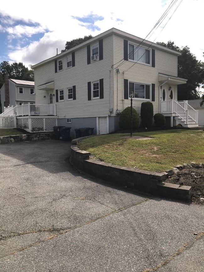 Building Photo - 55 Malwood Ave