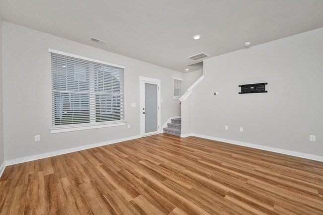 Building Photo - 4228 Gandalf Ln
