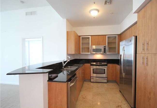 Building Photo - 7900 Harbor Island Dr