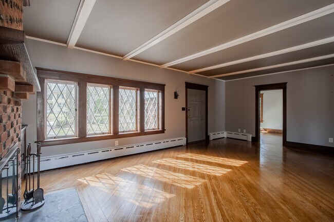 Foto del edificio - 3 Monmouth Ave