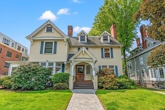 Building Photo - 103 Sewall Ave