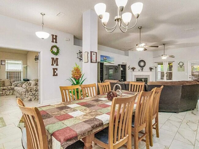 Building Photo - 6376 Apple Ridge Dr