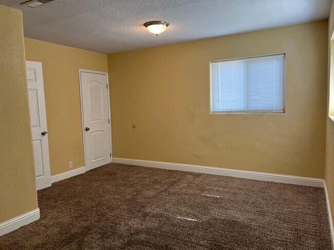 Foto del edificio - 1710 S Teilman Ave