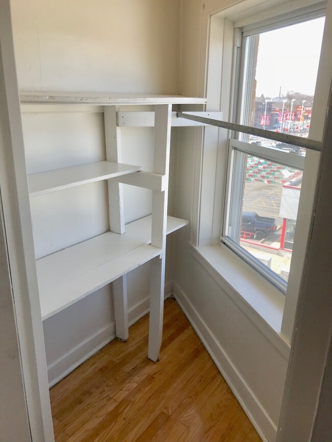 Building Photo - 4355 S Sawyer Ave