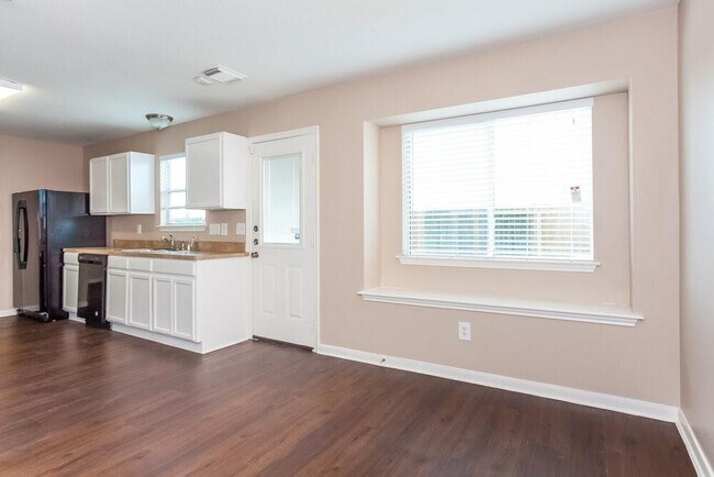 Building Photo - 4603 S Ridgewalk Dr