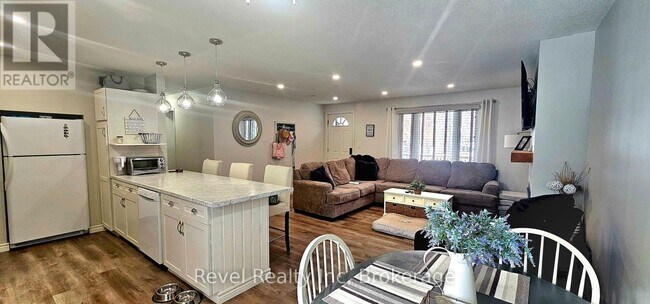 Photo du bâtiment - 110 Wolfe Trail