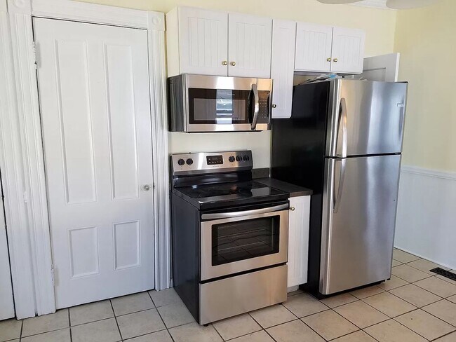 Foto del edificio - 896 South Ave