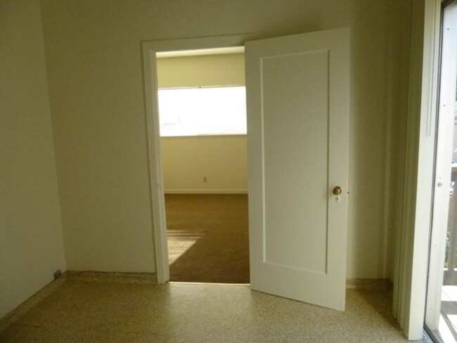 Foto del edificio - 3711 Grand Ave