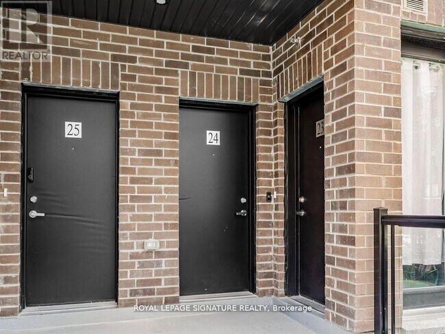 Building Photo - 3550-3550 Colonial Dr