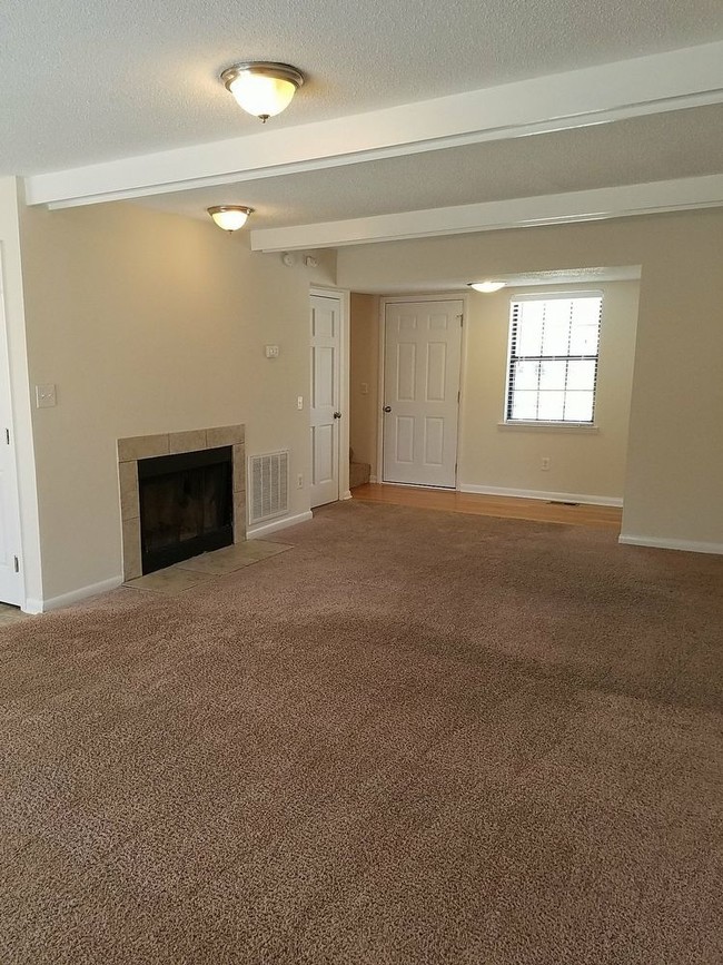 Foto del edificio - 5162 Hunters Point Ln