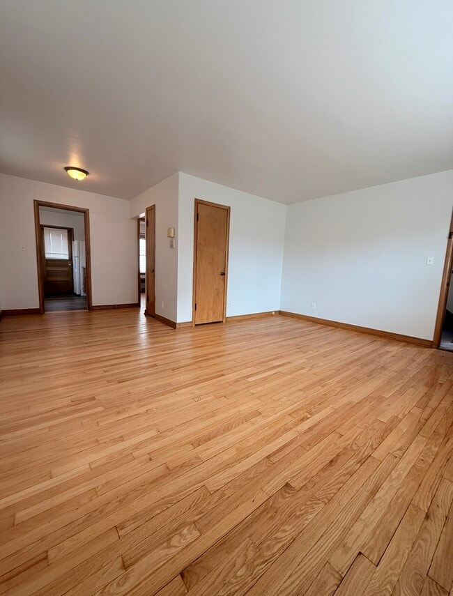 Foto del edificio - 4006 N Farwell Ave