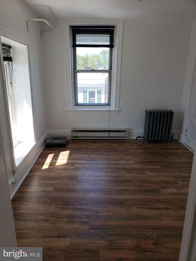 4825 Longshore Ave, Philadelphia, PA 19135 House Rental in