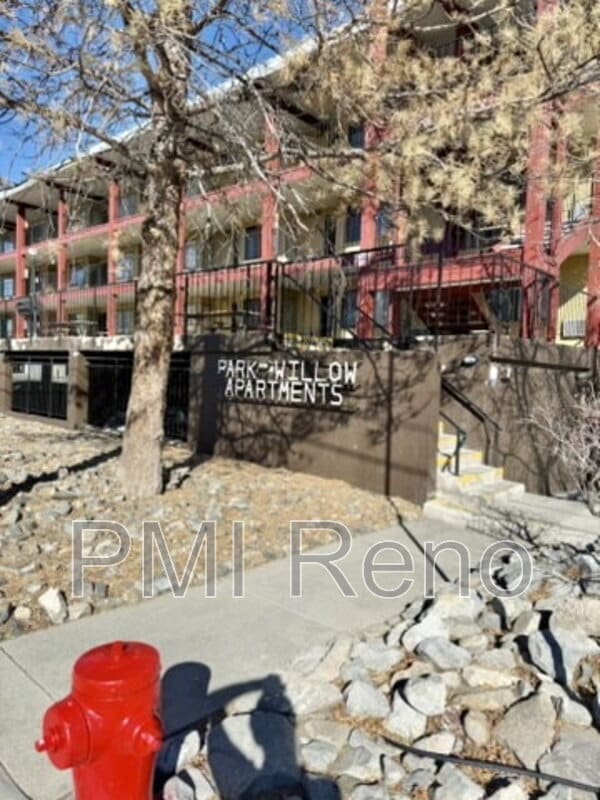Primary Photo - 160 Park St
