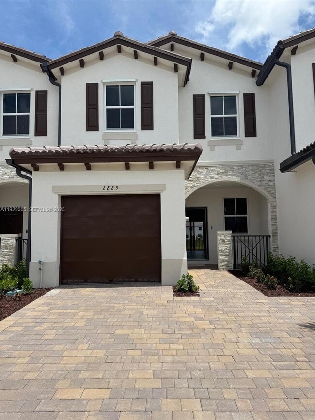 Foto del edificio - 2825 SE 25th Ave