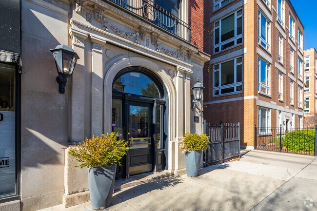 Foto del edificio - 4144 N Sheridan Rd