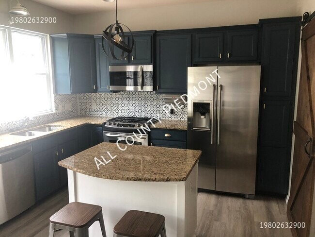 Foto del edificio - 672 6th Baxter Crossing