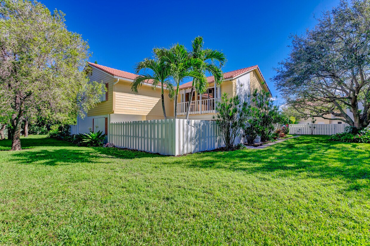 246 Seabreeze Cir, Jupiter, FL 33477 Condo for Rent in Jupiter, FL