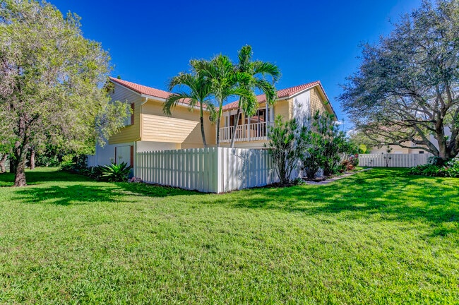 Building Photo - 246 Seabreeze Cir