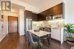 Photo du bâtiment - 36 Park Lawn Rd