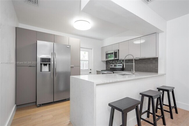 Foto del edificio - 3340 NE 13th Ave