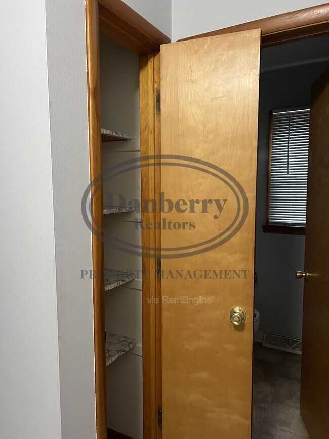 Foto del edificio - 4126 Newcastle Dr