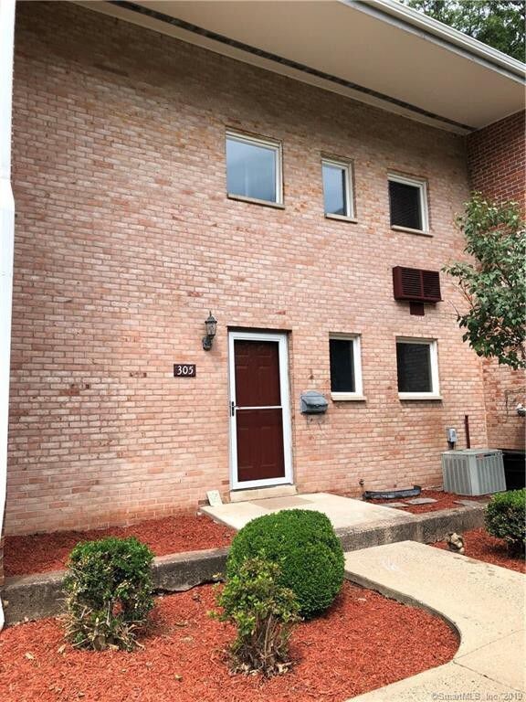 Primary Photo - 305 S Brooksvale Rd