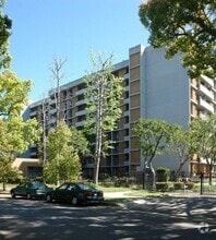 Building Photo - 440 N Madison Ave