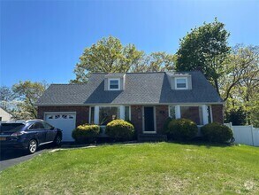 Building Photo - 14 Somers Ln