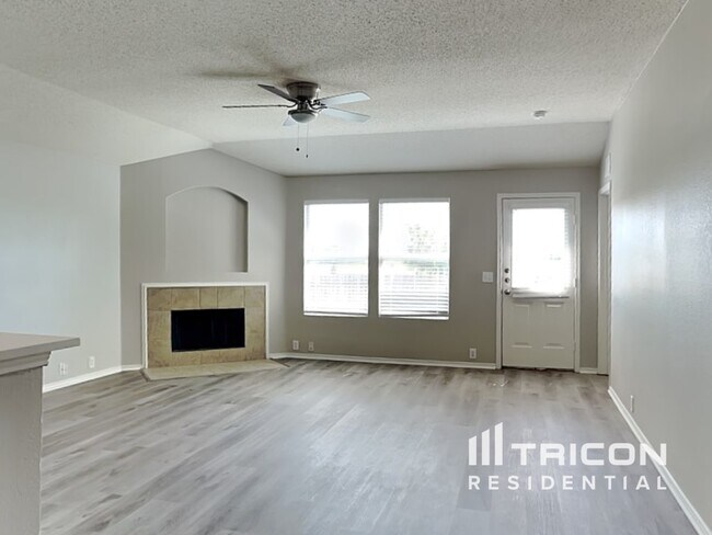 Building Photo - 4513 Merlot Dr