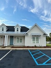 Building Photo - 103 Chamberlain Trce