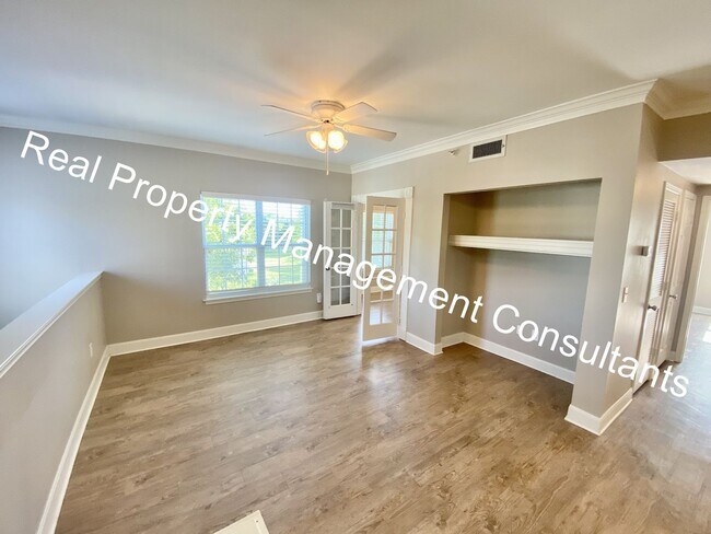 Building Photo - 2-Bedroom Condo In Tomahawk Creek!