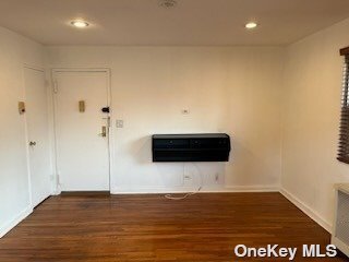 Building Photo - 1069 Fenwood Dr